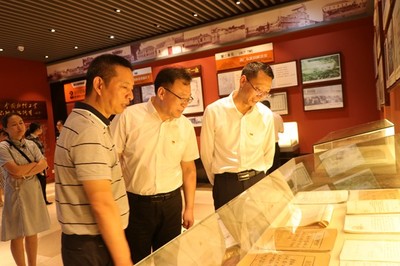 南通市審計(jì)局組織開(kāi)展“走進(jìn)張謇故里·弘揚(yáng)愛(ài)國(guó)精神”主題黨日活動(dòng)